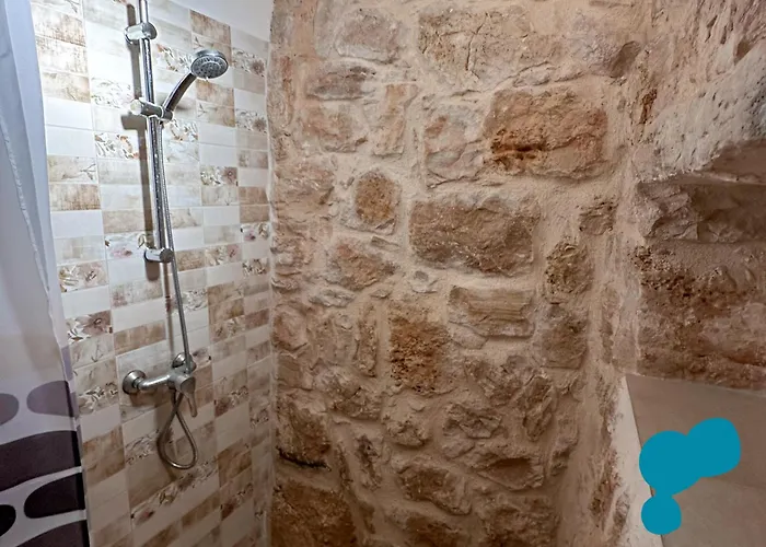 Trullo Nonnu Tore Racale