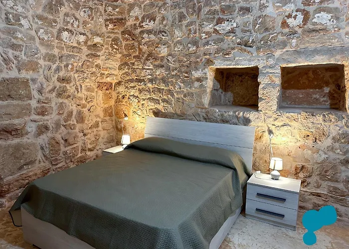 Trullo Nonnu Tore * Racale