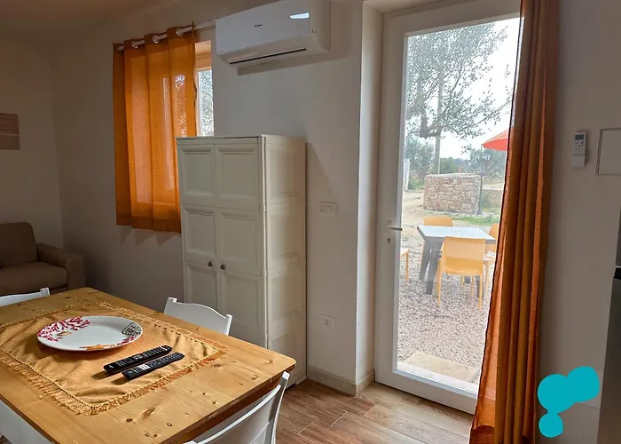 Trullo Nonnu Tore * Racale